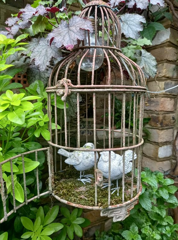 Garden art birdcage